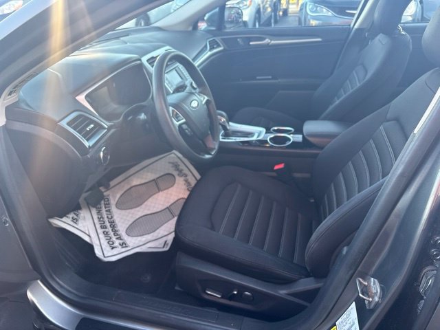 Used 2013 Ford Fusion SE FWD image 16