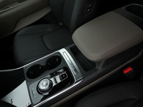 New 2026 Kia Carnival EX FWD image 26