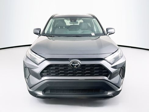 Used 2025 Toyota RAV4 XLE FWD image 2