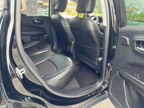 Used 2021 Jeep Compass Latitude w/ Sun and Sound Group image 12