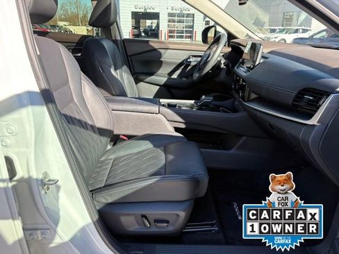 Certified 2023 Nissan Rogue Platinum w/ Platinum Premium Package image 17