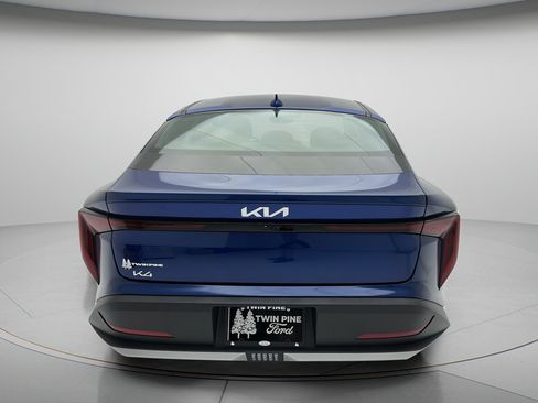 Used 2025 Kia K4 LXS FWD image 6