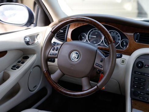 Used 2005 Jaguar X-TYPE 3.0 image 28