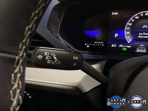 Used 2024 Volkswagen Taos SE image 40