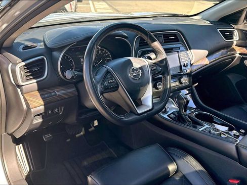 Used 2016 Nissan Maxima Platinum FWD image 16