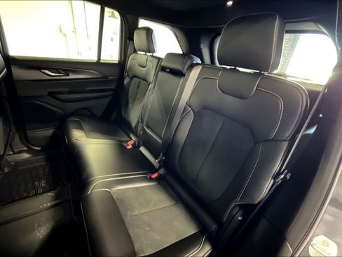 New 2025 Jeep Grand Cherokee Altitude image 26