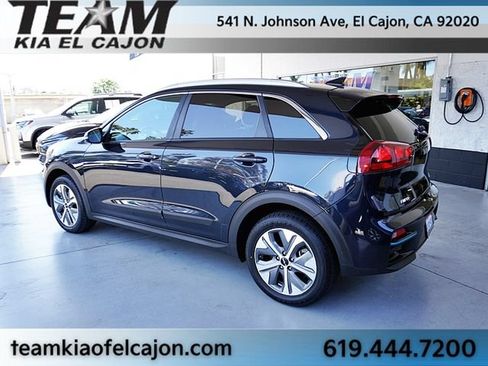 Certified 2022 Kia Niro EX FWD image 7