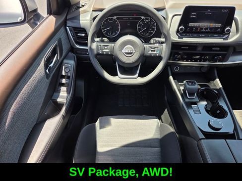 Used 2023 Nissan Rogue SV AWD/4WD image 12