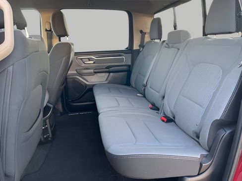 Used 2019 RAM 1500 Big Horn image 28