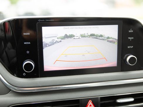 Used 2020 Hyundai Sonata SEL w/ Convenience Package FWD image 18