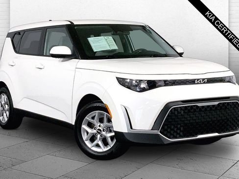 Certified 2025 Kia Soul LX w/ LX Technology Package FWD image 1