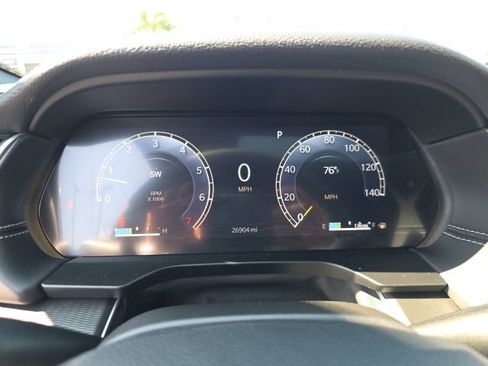 Used 2025 Jeep Grand Cherokee Altitude AWD/4WD image 17