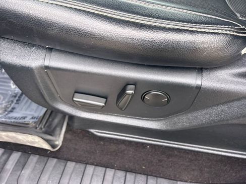 Used 2019 Ford F150 Lariat w/ Equipment Group 502A Luxury image 10