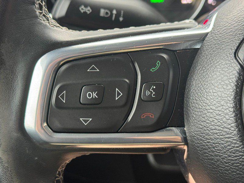 Used 2023 Jeep Wrangler Unlimited Sahara w/ Cold Weather Group AWD/4WD image 19