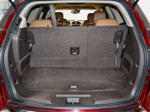 Used 2017 Buick Enclave Premium image 16