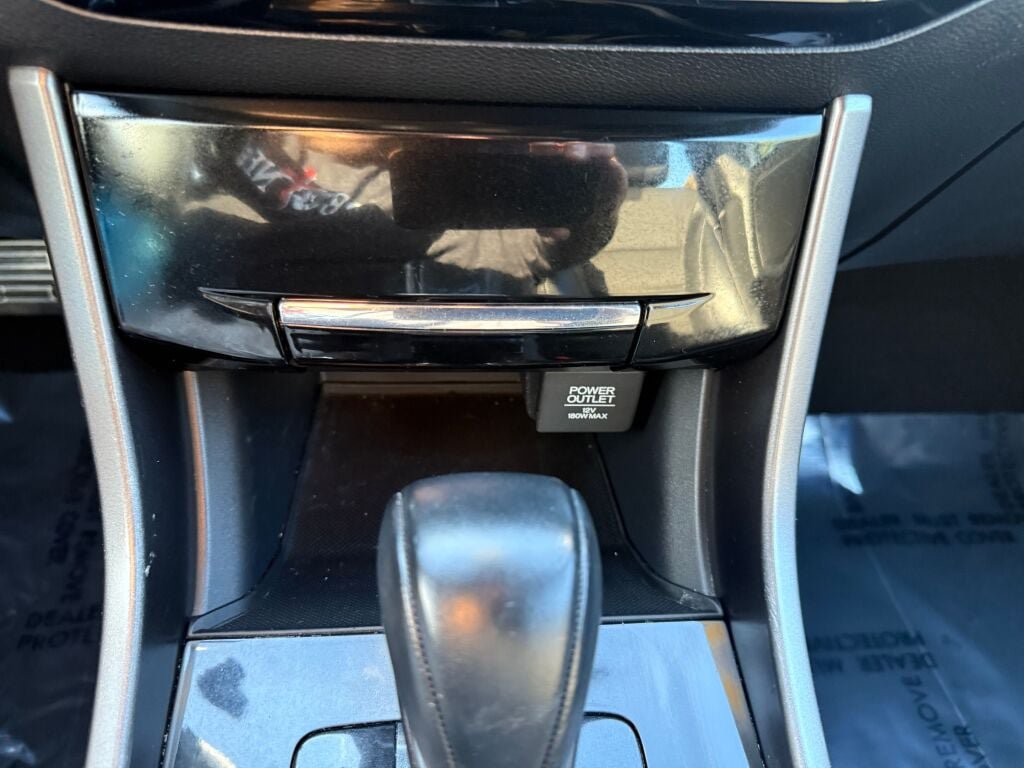 Used 2016 Honda Accord Sport image 19
