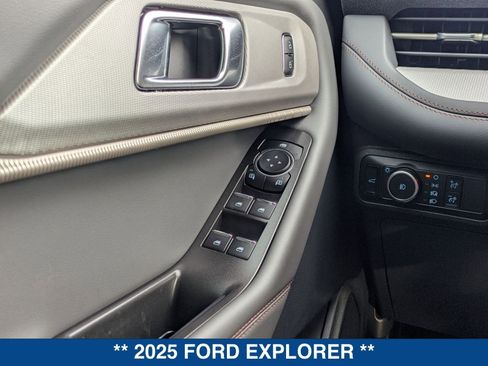 New 2025 Ford Explorer Active w/ Active Comfort Package image 23