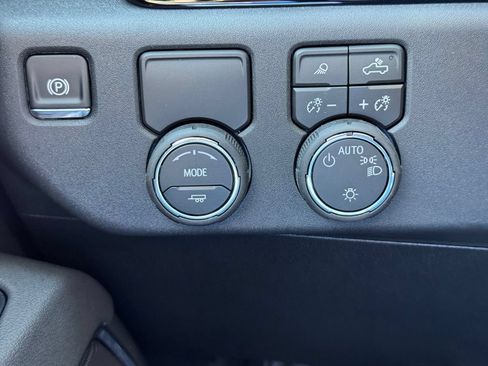 New 2026 Chevrolet Silverado 1500 LT w/ Safety Package RWD image 23