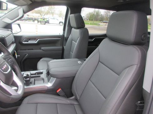 New 2026 GMC Sierra 1500 SLT w/ SLT Premium Plus Package image 14