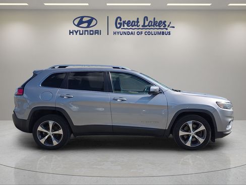 Used 2019 Jeep Cherokee Limited FWD image 6