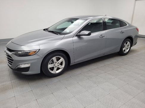 Used 2024 Chevrolet Malibu LT image 2