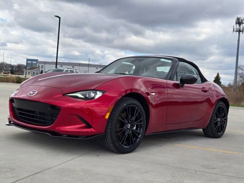 New 2026 MAZDA MX-5 Miata Club w/ Weather Package image 3
