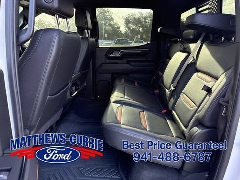 Used 2024 GMC Sierra 1500 AT4 w/ Technology Package AWD/4WD image 12