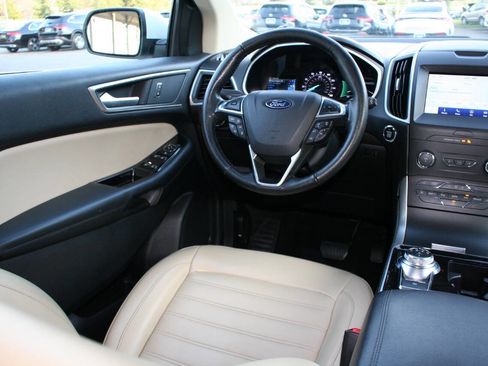 Used 2019 Ford Edge SEL w/ Equipment Group 201A image 18