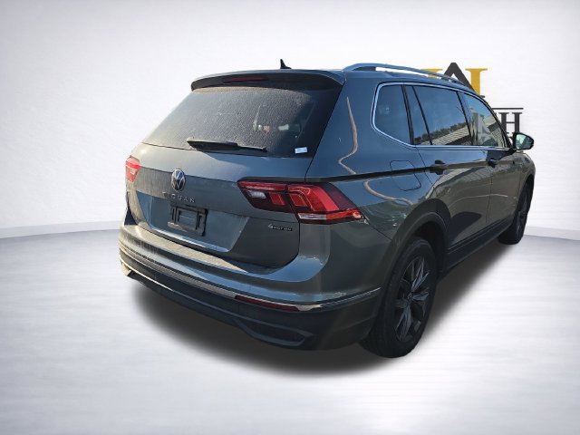 Used 2023 Volkswagen Tiguan SE w/ Panoramic Sunroof Package AWD/4WD image 5