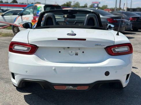 Used 2018 FIAT 124 Spider Abarth w/ Convenience Group RWD image 12