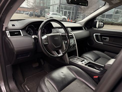 Used 2016 Land Rover Discovery Sport SE image 29