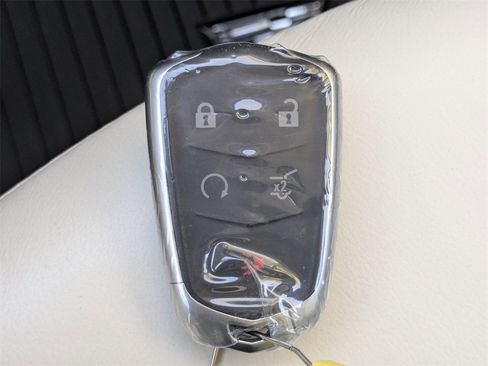 Used 2021 Cadillac XT5 Premium Luxury w/ LPO, Floor Liner Package image 34