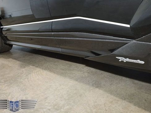 Used 2023 Lamborghini Urus Performante image 16