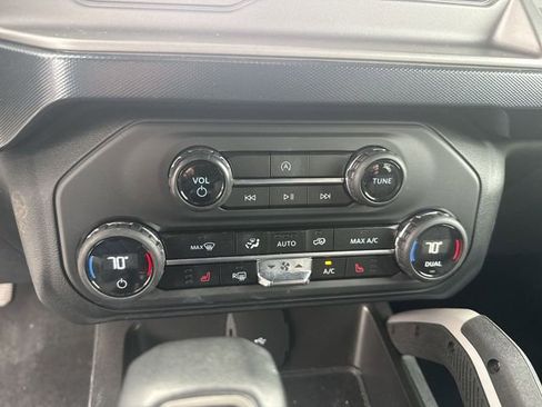 Used 2023 Ford Bronco Outer Banks image 18