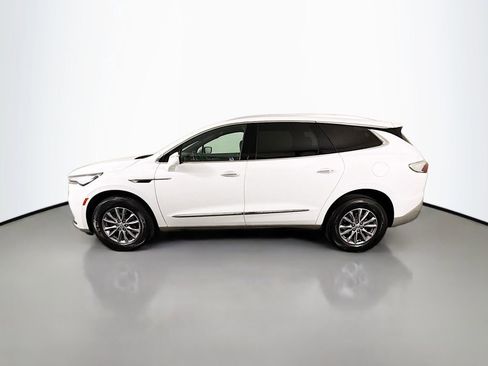 Used 2023 Buick Enclave Essence FWD image 4