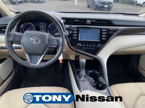 Used 2019 Toyota Camry LE FWD image 30