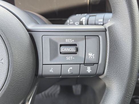 Used 2026 Nissan Kicks SV FWD image 18