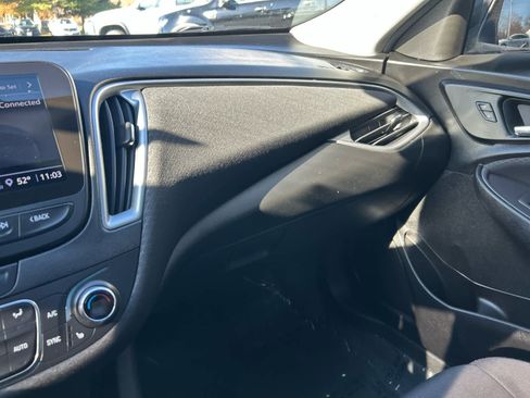 Used 2022 Chevrolet Malibu LT image 19