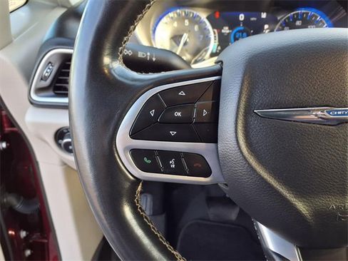 Used 2021 Chrysler Pacifica Touring-L image 60