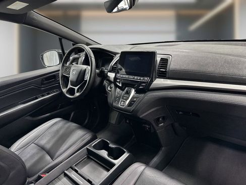 Used 2024 Honda Odyssey Sport image 6