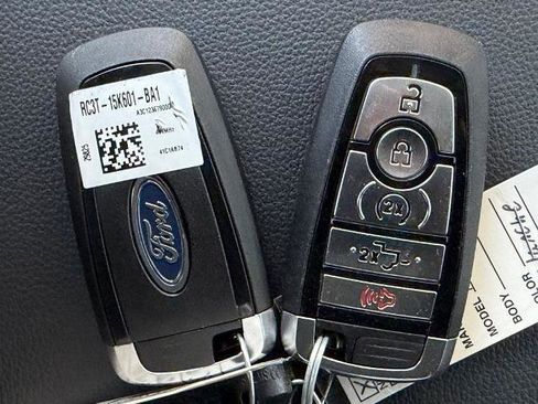 New 2026 Ford F250 Lariat w/ Black Appearance Package image 29