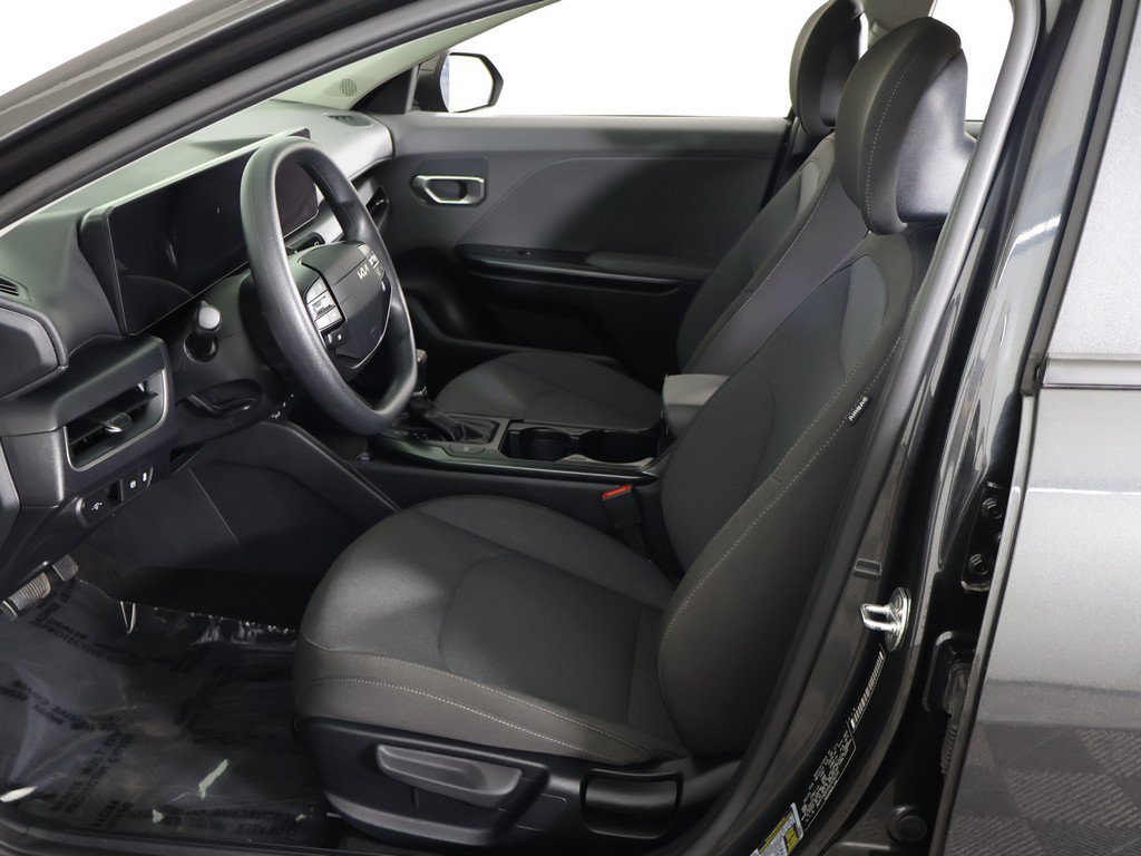 Certified 2025 Kia K4 FWD image 27