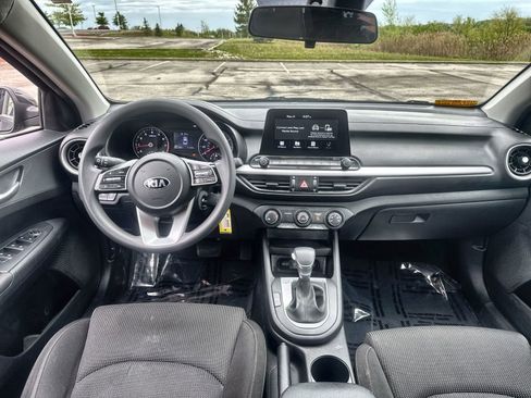 Used 2021 Kia Forte LXS FWD image 12