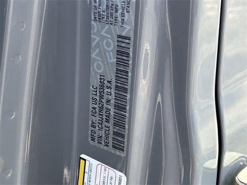 Used 2023 Jeep Wrangler Unlimited Rubicon 4xe image 31