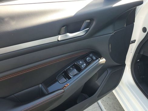 Used 2023 Nissan Altima 2.5 SR image 22