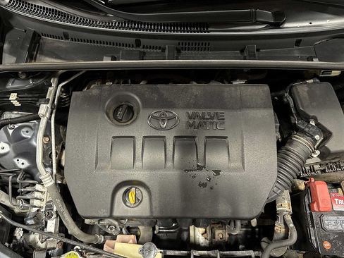 Used 2015 Toyota Corolla LE FWD image 12