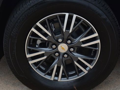 New 2026 Chevrolet Traverse LT w/ Driver Confidence Package FWD image 10