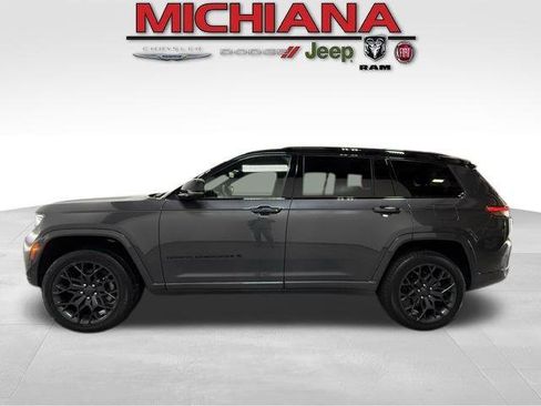 Used 2025 Jeep Grand Cherokee L Summit AWD/4WD image 1