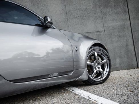 Used 2008 Nissan 350Z Enthusiast w/ Cargo Convenience Pkg image 25