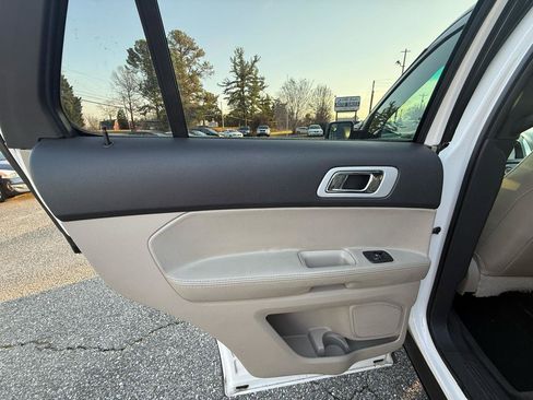 Used 2013 Ford Explorer Limited image 18